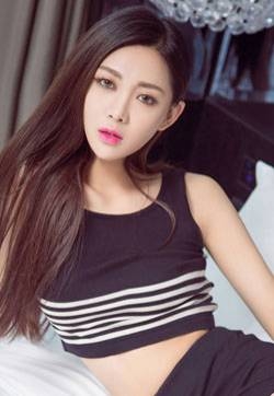 亚洲GOGO美女胆大依歌小情歌高清妹子写真集