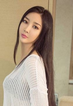 亚洲美女模特小石头愁思高清写真集