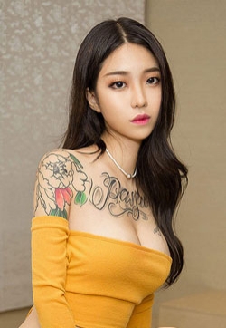 亚洲迷人的美丽模特银月爱的待放高清美女写真集