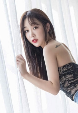 亚洲8090模特网小九月牛仔裤黑丝极致诱惑高清妹子写真集