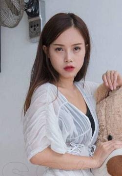 日韩最狂野模特模特小羽你愿意做小羽的大熊吗写真集