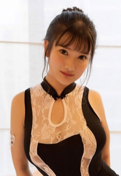 亚洲迷人的美丽模特小尤奈镂空古典风内衣诱惑高清写真集