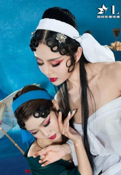 古典美女双胞胎姐妹花钟情凉儿双生戏曲美人写真集