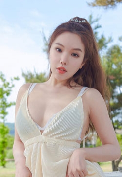 最美女人黄楽然蕾丝内衣的婀娜姿态高清写真集