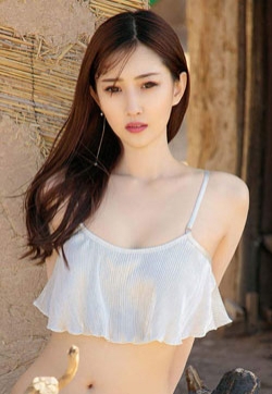 亚洲女人天堂林琳一半沙漠一半水高清mm写真集
