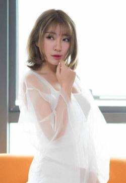 日本女忧松岛拉面君美乳吊带雪白美腿美女图片