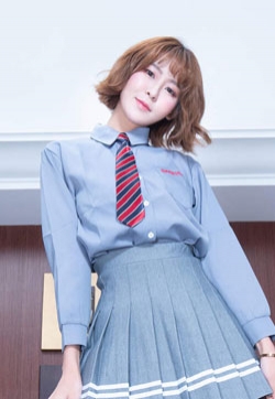 丝袜高跟美女Winnie小雪学生制服吊带红裙高清美女写真集