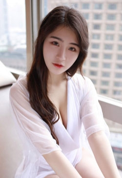 新人模特宅兔兔白色衬衫透明内内衣展览写真集