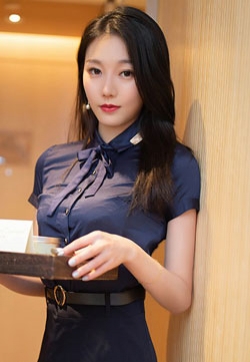 亚洲美女嫩白优雅火辣服务员白皙胴体大秀小蛮腰上门为你服务高清写真图集