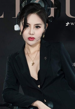 摄影腿模凉儿黑丝OL网络丽人写真集