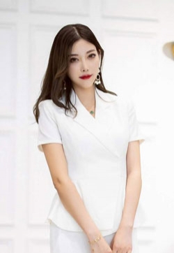 美女摄影模特杨晨晨sugar气质诱人的秘书写真集