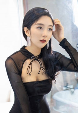极品翘臀美女风情女郎小热巴黑丝束腰嫩白肌肤美不可言高清美女图片