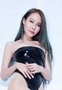 高跟靴美女腿模Aileen情趣泳装美腿写真集