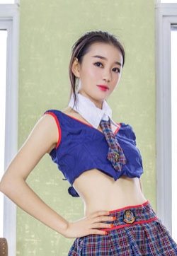美胸模特小凡丝袜美腿高清写真集