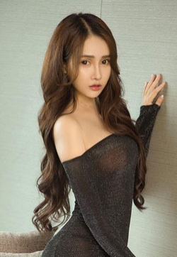 亚洲美女90后极品嫩模秦语白皙美腿秀色可餐美女图片