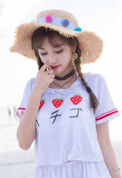 2017年8月文艺双马尾美女私房写真日历壁纸第张
