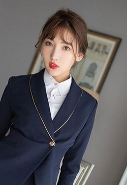 日本mm秘书陆萱萱长腿高跟羞涩裸露丝袜制服诱惑丝袜美女写真图片