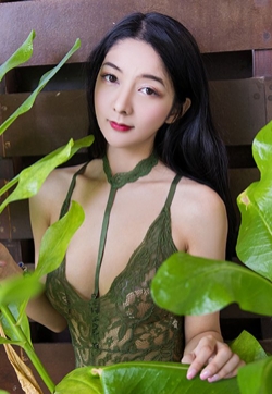 长发白皙女神小热巴娇嫩玉体湿身诱惑