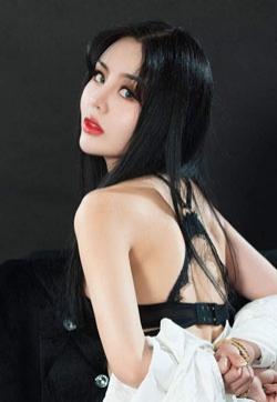 美女丝袜诱惑凉儿黑丝绳艺美女摄影写真集