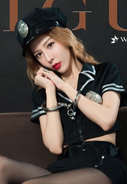 韩国美女模特兔子黑丝女警镣铐网络丽人写真集
