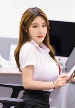 日本美女写真集职业情人软软黑丝高跟豪乳翘臀暗示高清美女图片