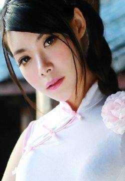性感复古妖艳美女白皙雪肤美女装性感写真图片