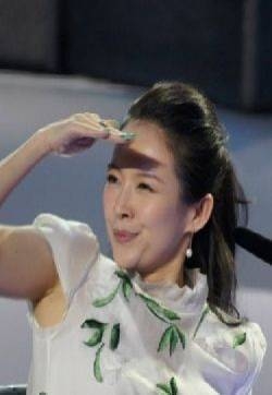 章子怡录制中国最强音现场调戏陈奕迅