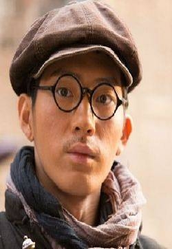 井柏然在影片中造型颇具糙爷们儿感 三城记图片
