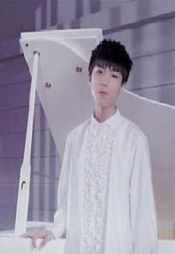 TFBOYS《Young》MV三人合照 TFBOYS图片