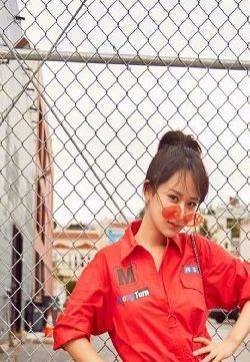 杨紫清纯活力写真图片