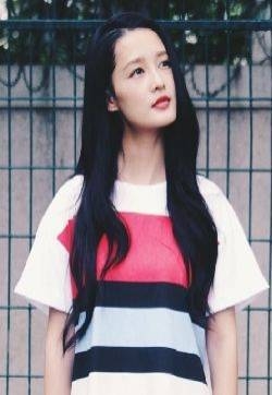 李沁唯美气质写真图片