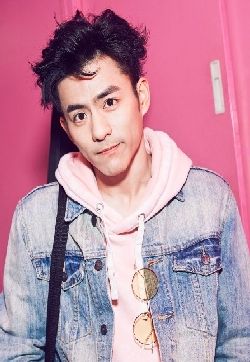 高清浙江省温州美女张植绿活动照图片