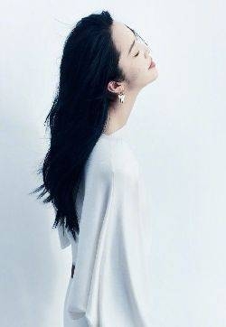 姚晨唯美光影封面大片写真图片