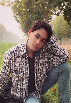 高清河南男星向昊生活照图片