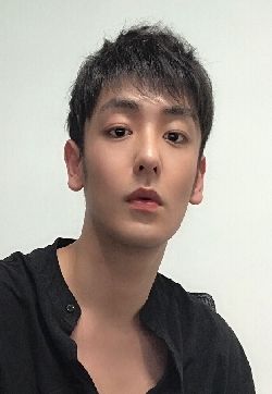 高清河南男星向昊帅气生活自拍照图片