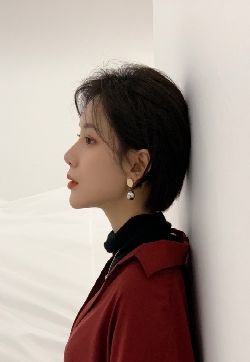 高清女星冯若绮性感优雅写真图片