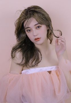 高清00后青春美少女丰满香肩锁骨妩媚风情写真