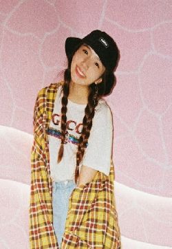 高清开封人美女苏晓彤私房生活照图片