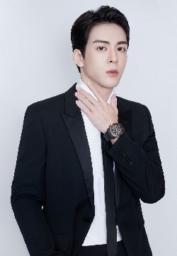 高清广东省深圳男明星曾舜晞清爽帅气写真图片第张