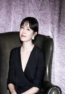 高清广东省广州李艾深V连衣裙性感写真图片