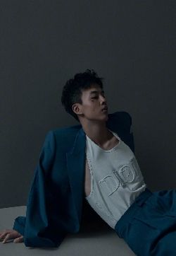 尹昉时尚酷痞写真图片