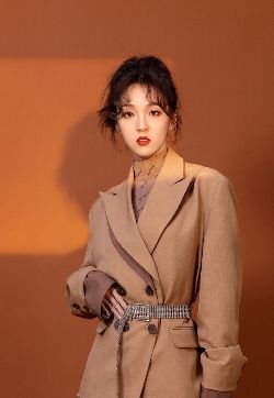 高清内陆美女星强东玥时尚甜美写真图片
