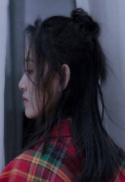 蒋依依甜美养眼时尚写真图片