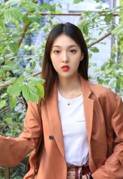 高清内陆美女星强东玥清爽灵动写真图片