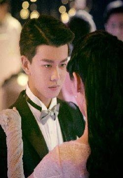 任嘉伦李曼《秋蝉》剧照图片
