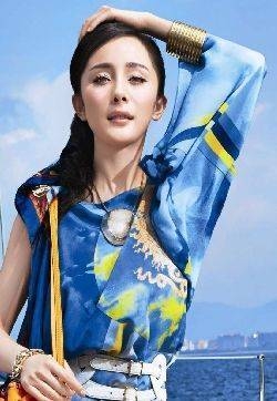精选杨幂游艇霸气写真图片高清滚屏手机壁纸下载
