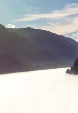 唯美意境的山水自然风景图片桌面壁纸