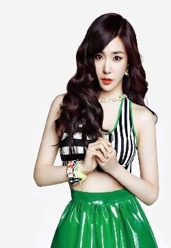 韩国美女黄美英Tiffany桌面壁纸