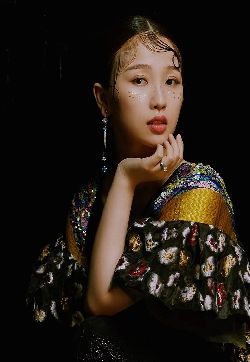 高清中国内地美女虞书欣性感复古写真桌面壁纸