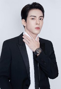 高清广东省深圳男明星曾舜晞帅气写真手机壁纸